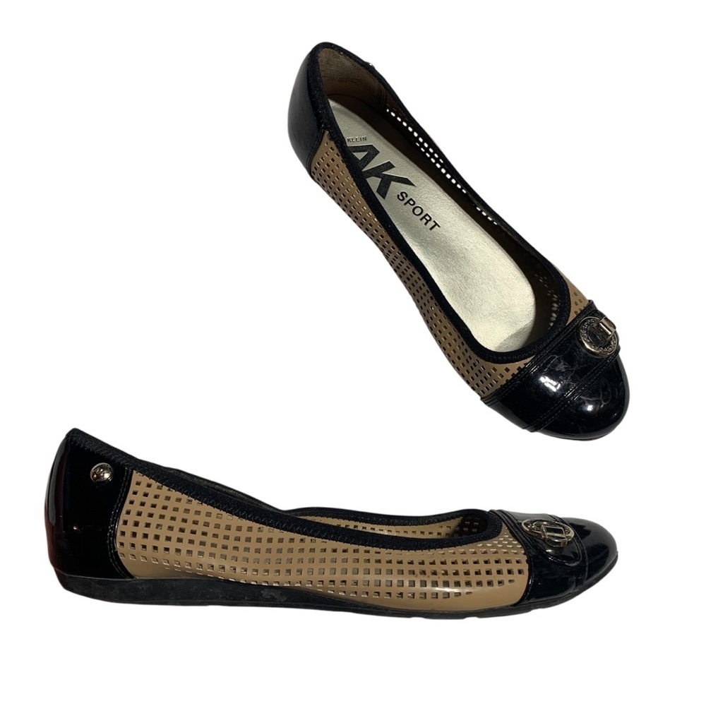 AK Sport Black and Tan Ballet Flats